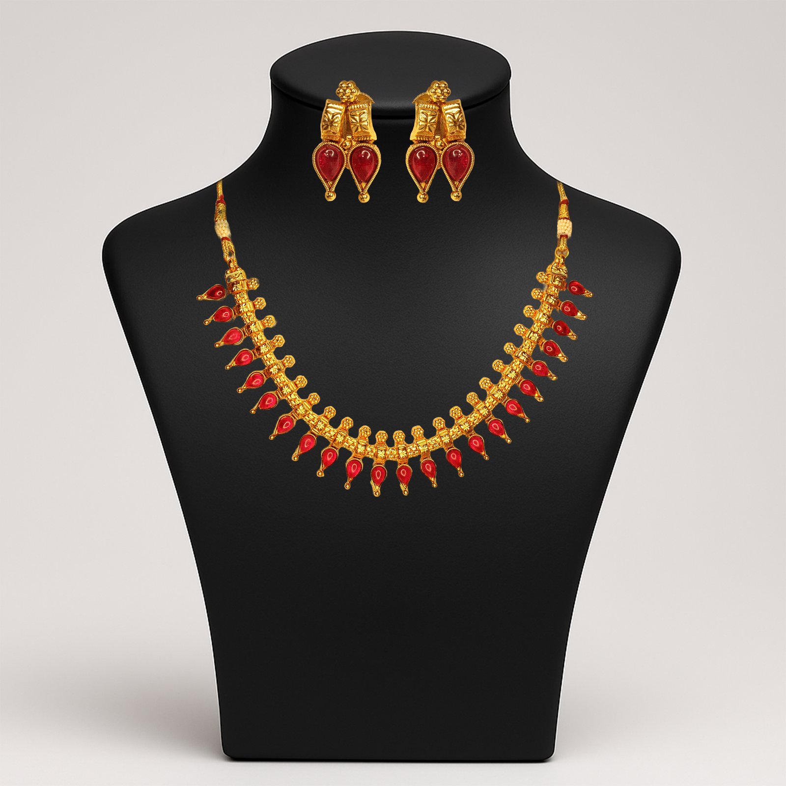 Balusha Statement Necklace for Glam Looks - Image 5