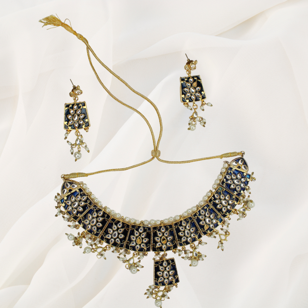 Balusha Regal Noir Kundan Necklace & Earring Set - Image 4