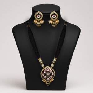 Balusha Antique-Style Black Pendant And Studs