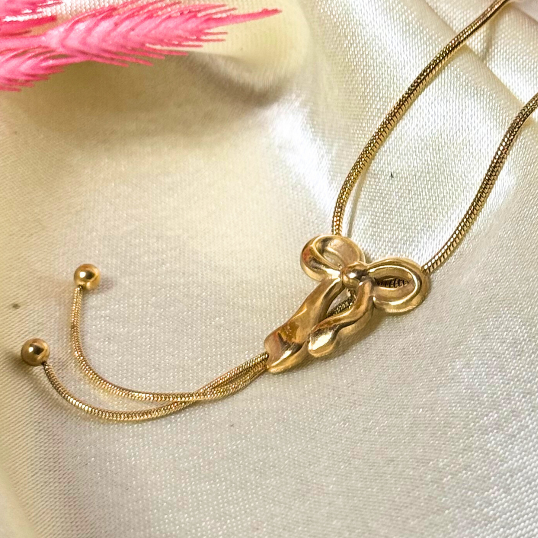 Balusha Knotted Charm Gold Pendant - Image 3