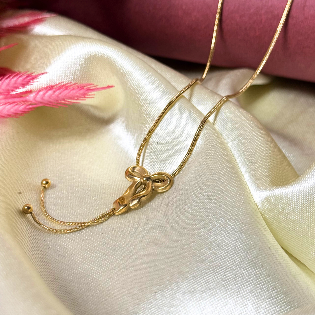 Balusha Knotted Charm Gold Pendant - Image 2