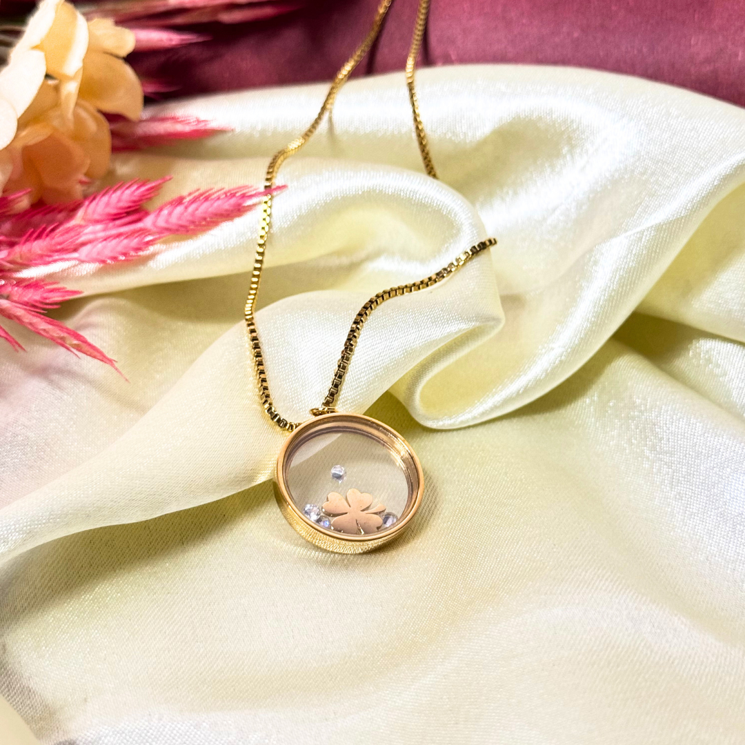 Balusha Delicate Flower Glass Pendant - Image 4