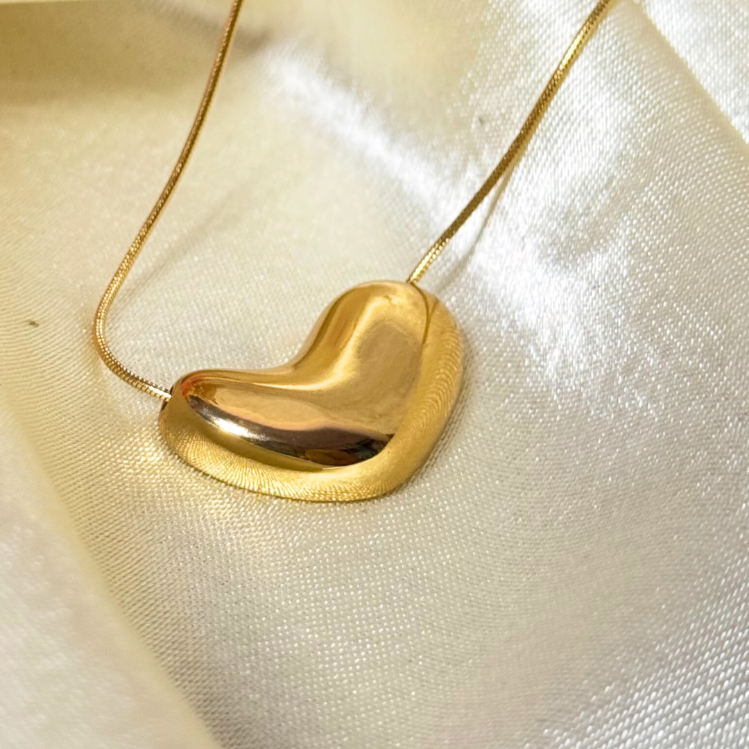 Balusha Delicate Heart Golden Pendant - Image 2