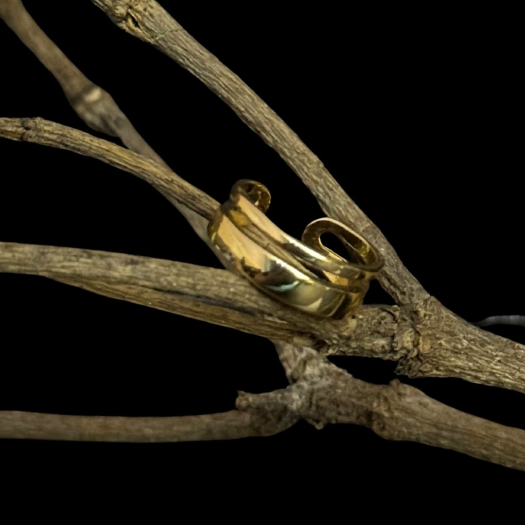 Chic Layered Design - Image 3