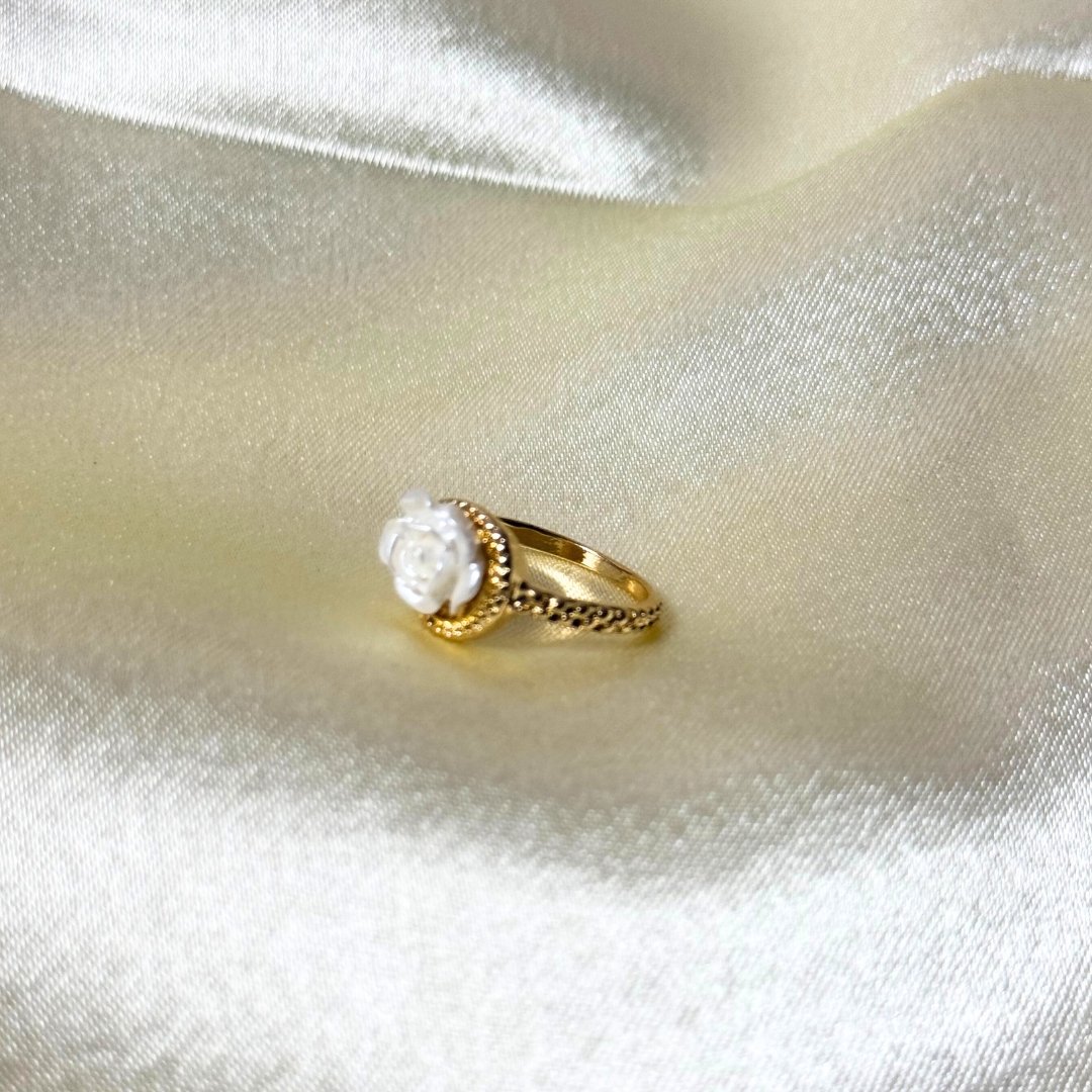 Floral Gold Ring - Image 2