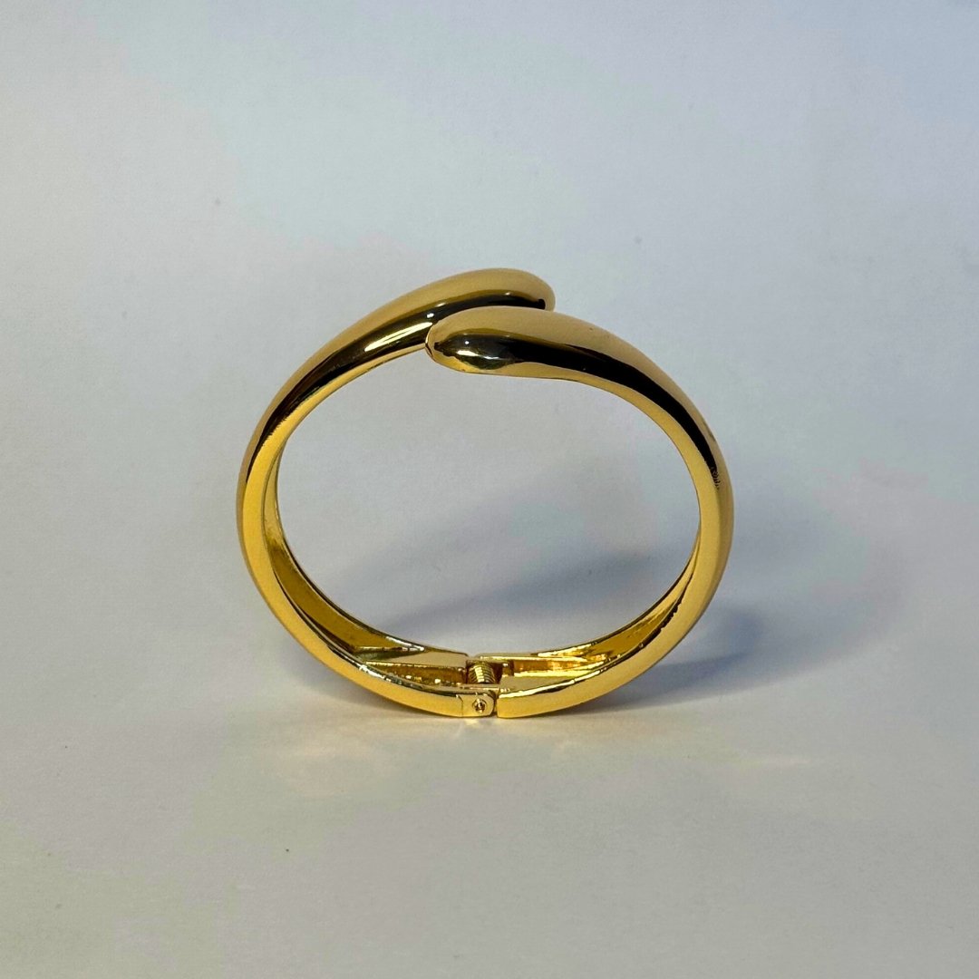 Elegant Golden Curve - Image 2