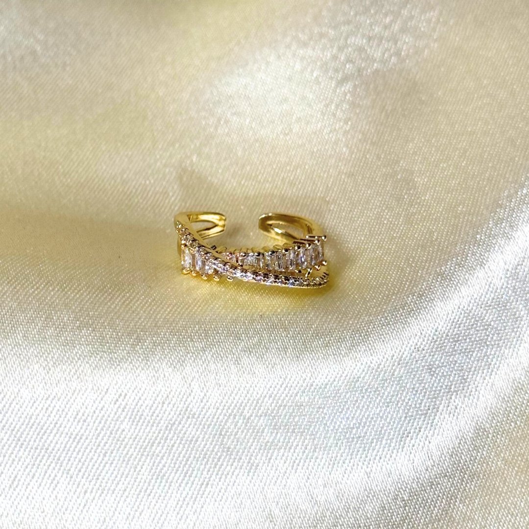 Shimmering Gold Ring - Image 2