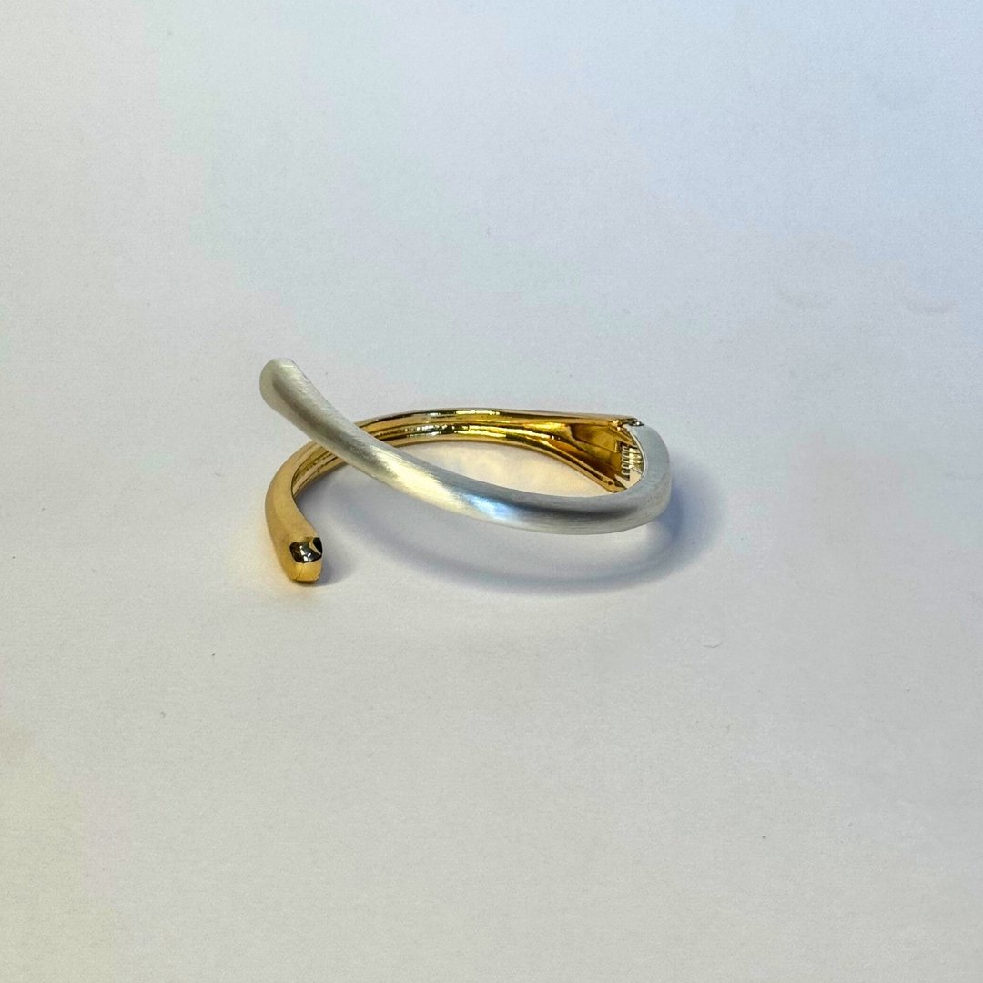 Elegant Dual-Tone Bangle - Image 3