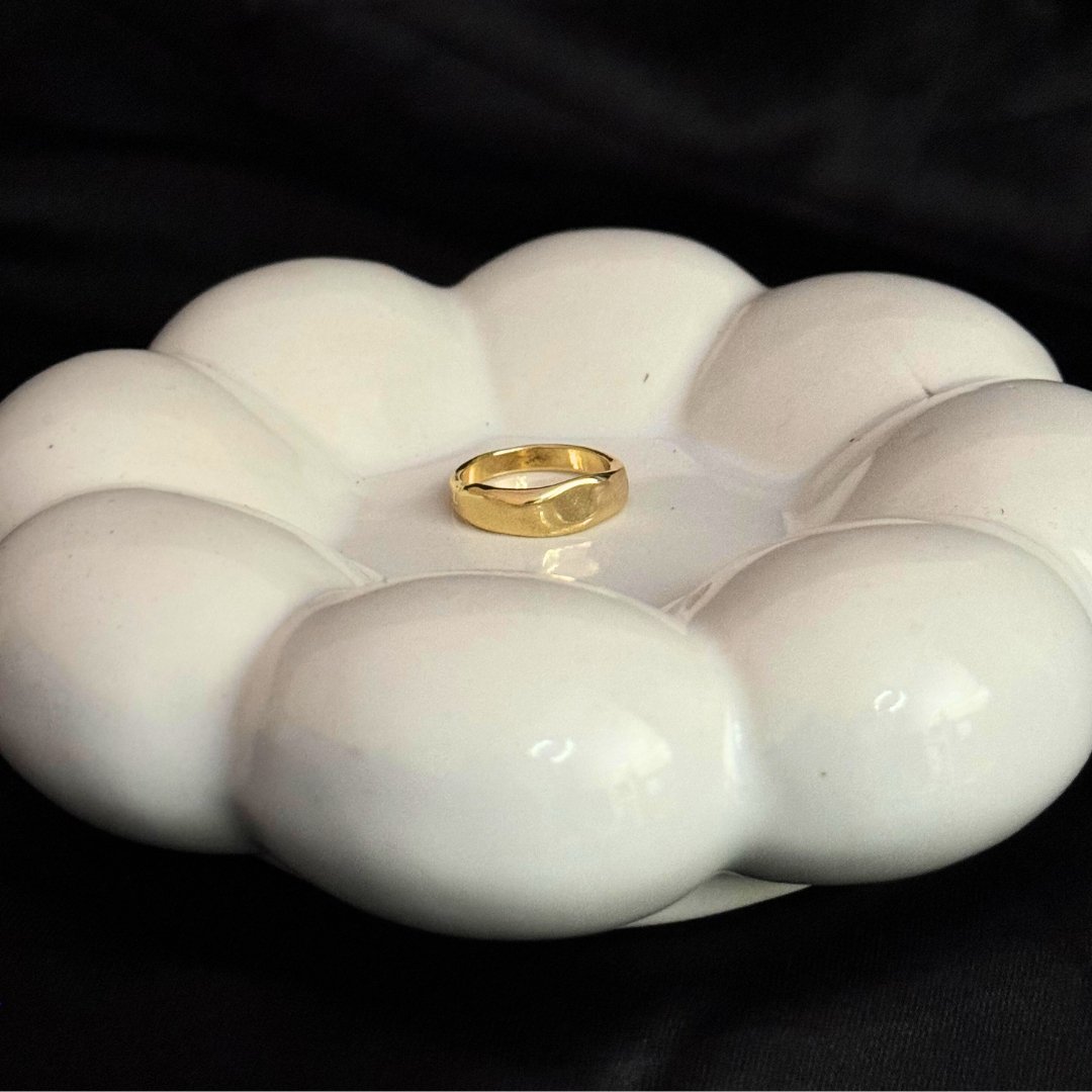 Minimalist Elegance Ring - Image 4