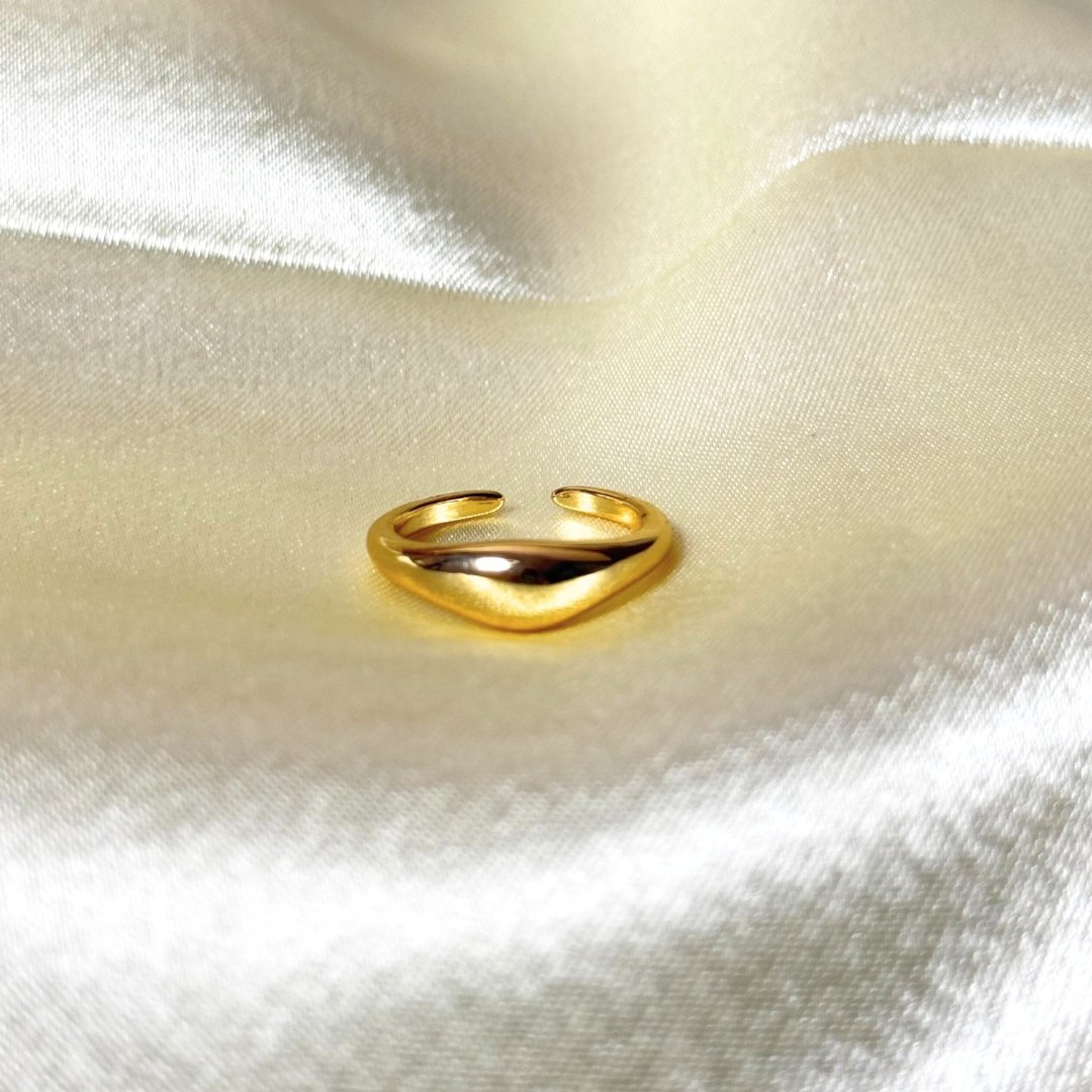 Elegant Gold Loop - Image 4